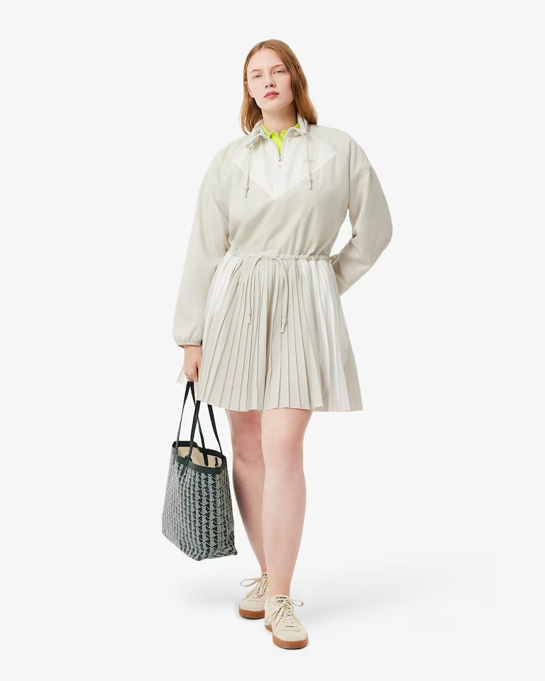 Vestido Curto Plissado com Caimento Relaxado